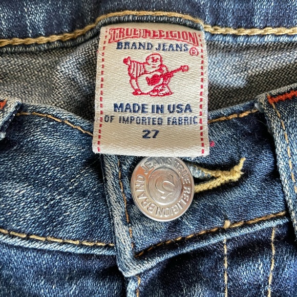 True Religion Knee Length Short - Picture 2 of 4